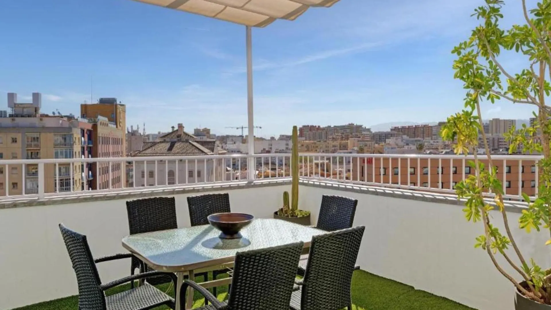 Apartment Faro'S Atico Tribuna Malaga