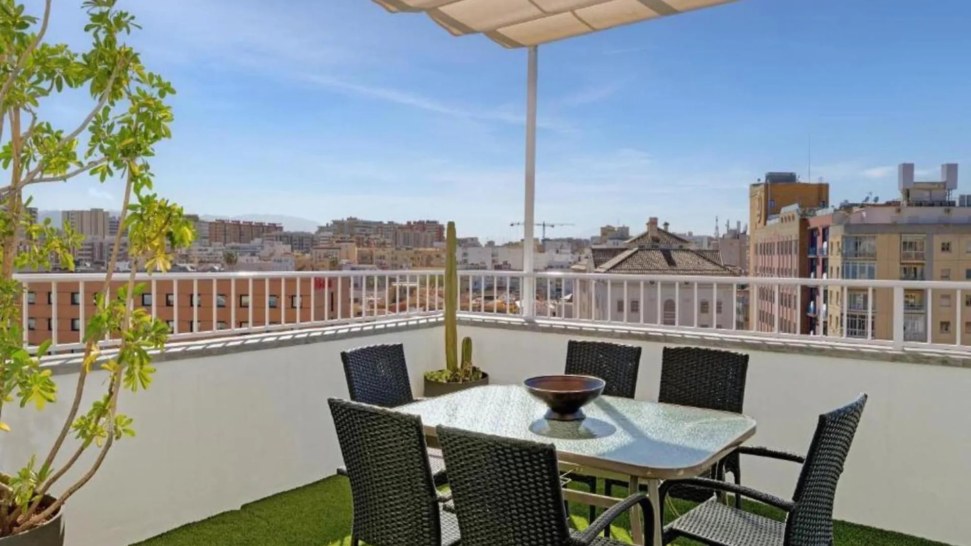 Apartment Faro'S Atico Tribuna Malaga